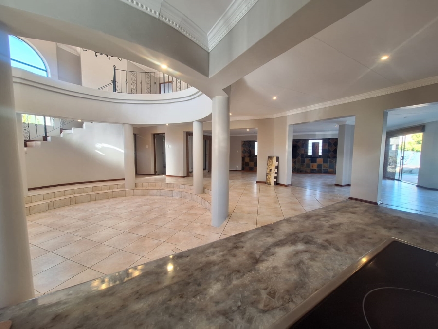 5 Bedroom Property for Sale in Roylglen Gardens Northern Cape